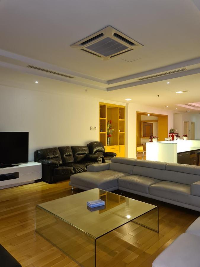 Raymond Suites At Berjaya Times Square Kuala Lumpur Exterior foto